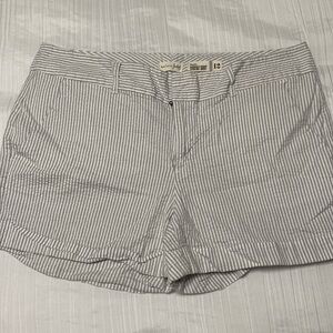 Women’s Madison Jules shorts size 12